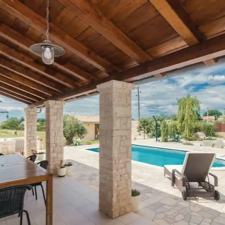 Venezia Villa *